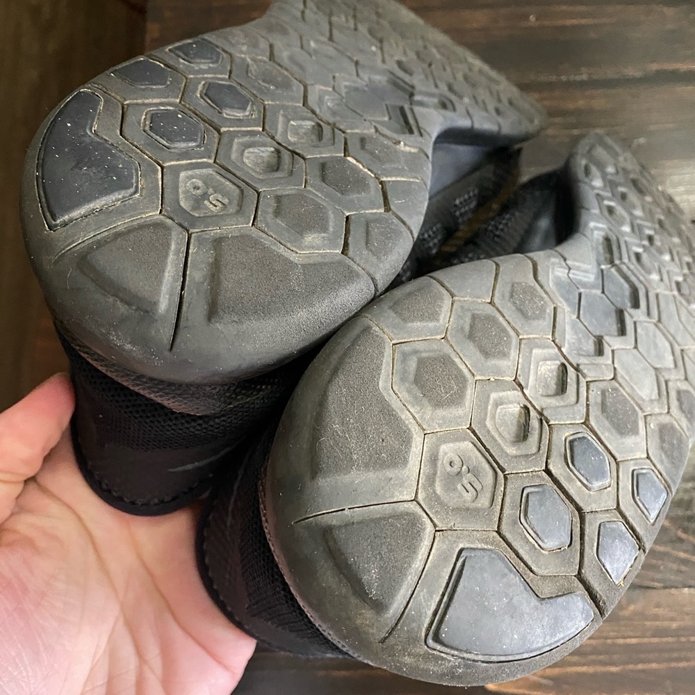 Black Nike Free Tennis Shoes - Picture 3 of 4